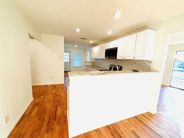 632 Peggs Street, Desoto, TX 75115