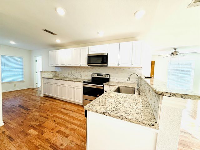 632 Peggs Street, Desoto, TX 75115