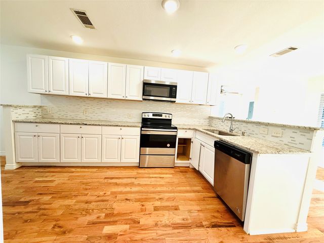 632 Peggs Street, Desoto, TX 75115