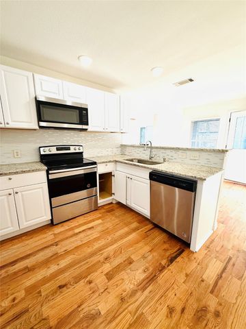 632 Peggs Street, Desoto, TX 75115