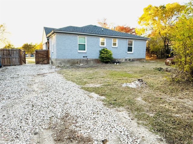 632 Peggs Street, Desoto, TX 75115