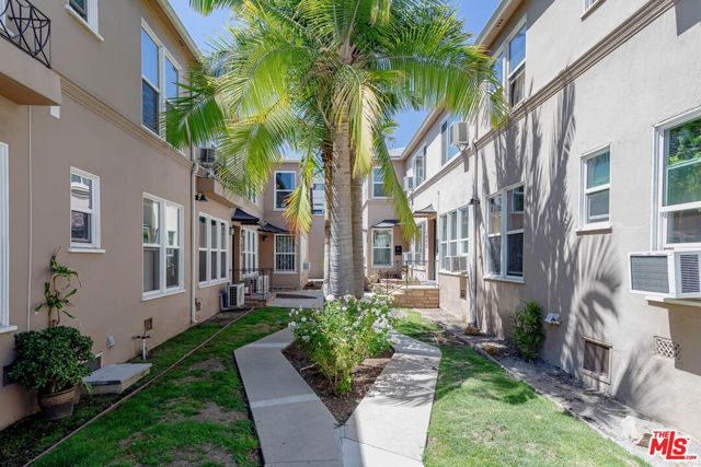 1837 N NORMANDIE Avenue 3, Los Angeles, CA 90027