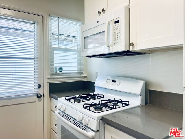 1837 N NORMANDIE Avenue 3, Los Angeles, CA 90027