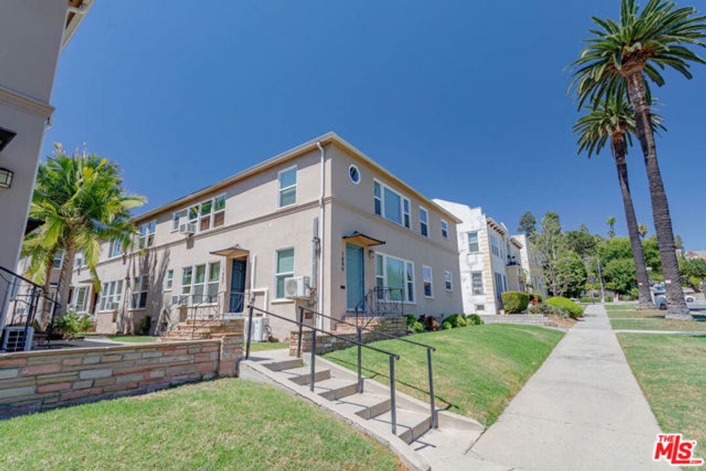 1837 N NORMANDIE Avenue 3, Los Angeles, CA 90027