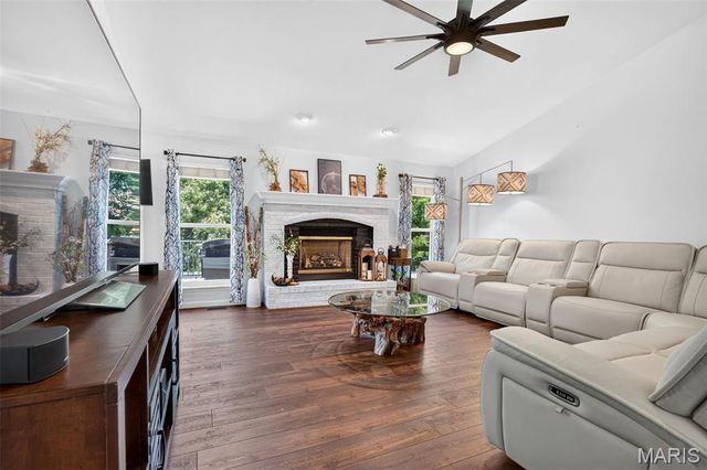 1473 Shelby Point Drive, O'fallon, MO 63366