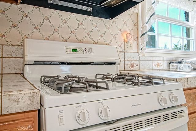 20751 Clark Street, Woodland Hills, CA 91367