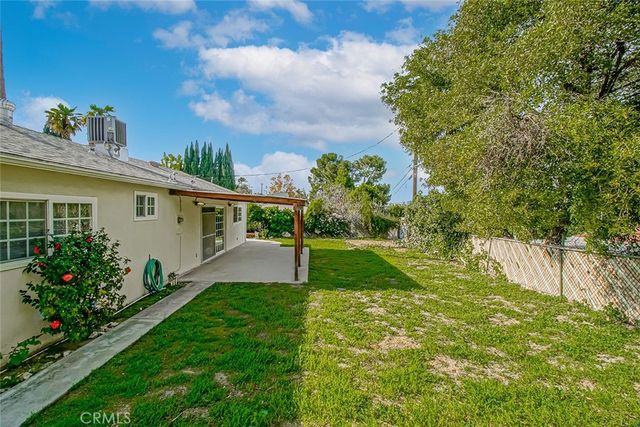 20751 Clark Street, Woodland Hills, CA 91367