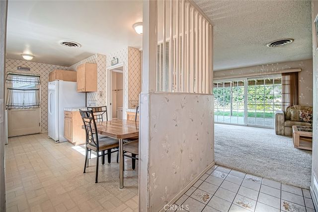 20751 Clark Street, Woodland Hills, CA 91367