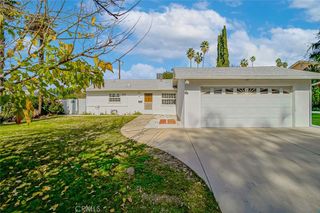 20751 Clark Street, Woodland Hills, CA 91367