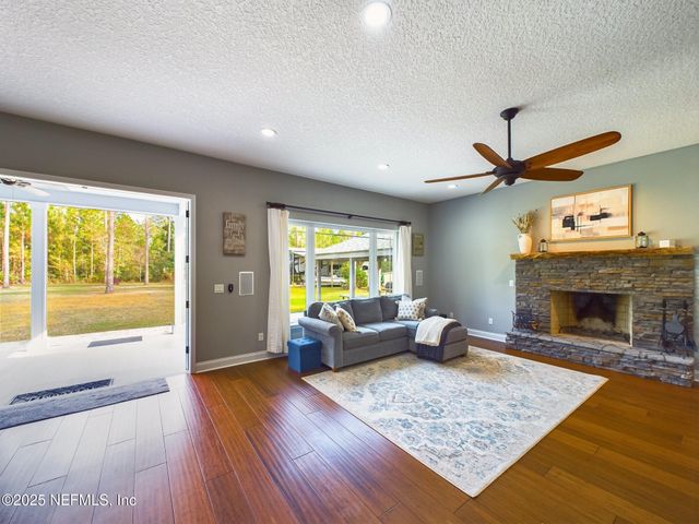 75610 EDWARDS Road, Yulee, FL 32097