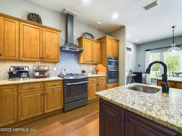 75610 EDWARDS Road, Yulee, FL 32097