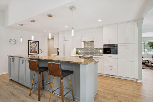 5501 Park Place, Edina, MN 55424