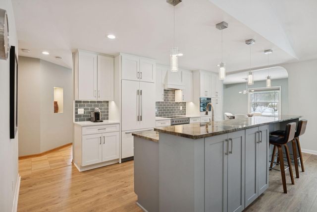 5501 Park Place, Edina, MN 55424