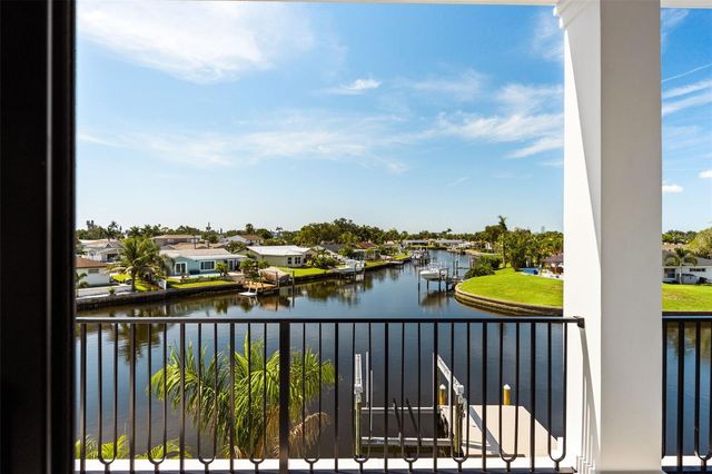 1482 51ST AVENUE NE, St Petersburg, FL 33703