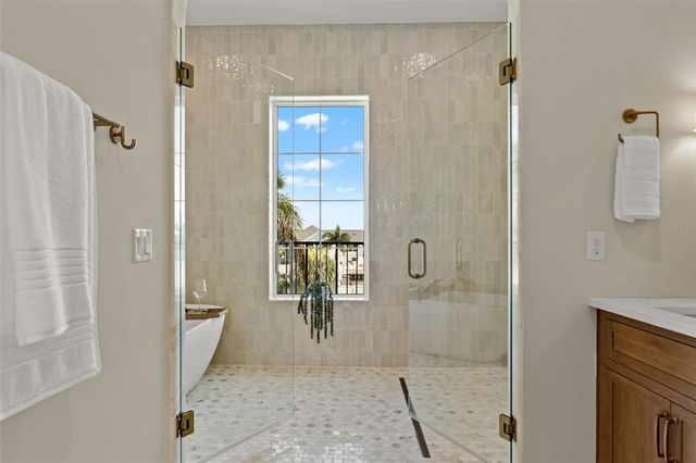 1482 51ST AVENUE NE, St Petersburg, FL 33703