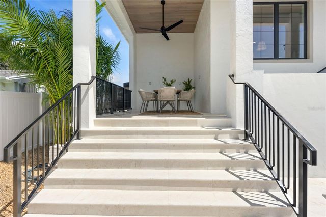 1482 51ST AVENUE NE, St Petersburg, FL 33703