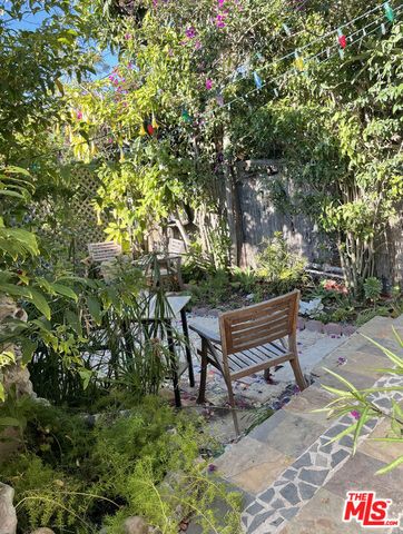 8547 Airdrome Street, Los Angeles, CA 90035