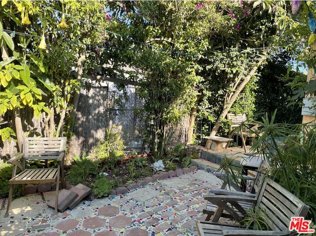 8547 Airdrome Street, Los Angeles, CA 90035