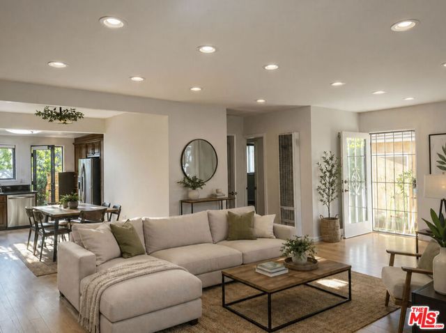 8547 Airdrome Street, Los Angeles, CA 90035