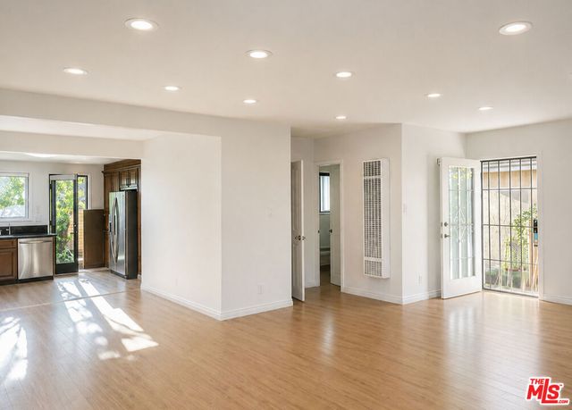 8547 Airdrome Street, Los Angeles, CA 90035