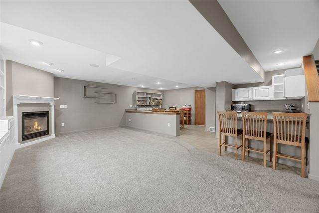 7219 Rock Wood Drive SW, Cedar Rapids, IA 52404