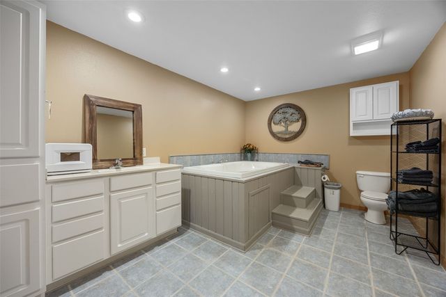 7219 Rock Wood Drive SW, Cedar Rapids, IA 52404