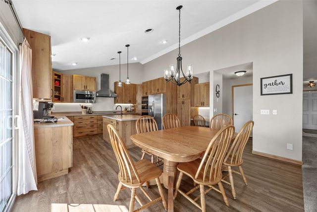 7219 Rock Wood Drive SW, Cedar Rapids, IA 52404
