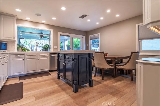 22076 Tobarra, Mission Viejo, CA 92692