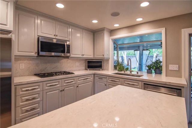 22076 Tobarra, Mission Viejo, CA 92692