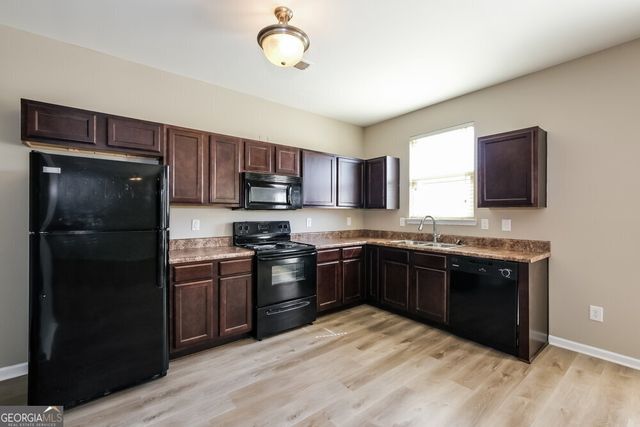 244 Bandelier Circle, Hampton, GA 30228