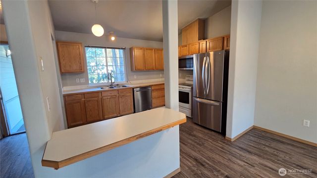 11316 1st Avenue Ct E, Tacoma, WA 98445