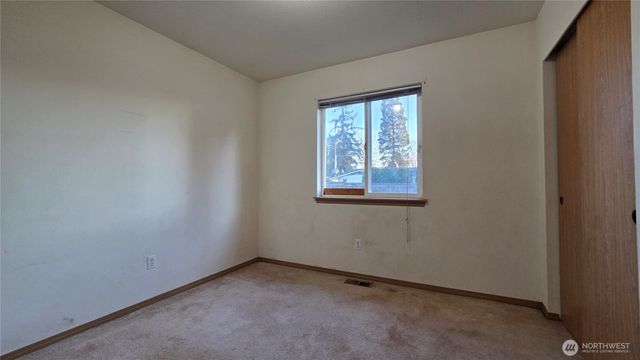 11316 1st Avenue Ct E, Tacoma, WA 98445