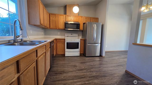 11316 1st Avenue Ct E, Tacoma, WA 98445