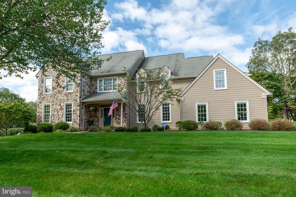 110 ROSSMORE DR, Malvern, PA 19355