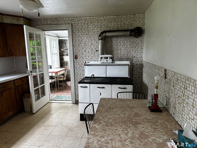 400 Gay Street, Sharon, CT 06069