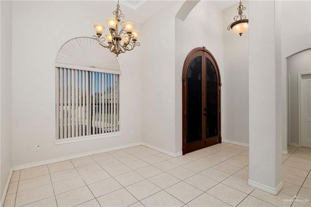 918 Loyola Drive, Edinburg, TX 78541