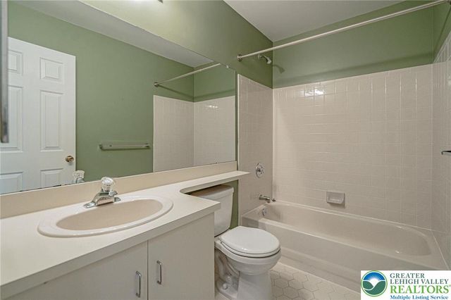 1853 Mansfield Street, Lower Saucon Twp, PA 18055