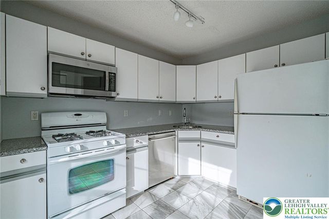 1853 Mansfield Street, Lower Saucon Twp, PA 18055