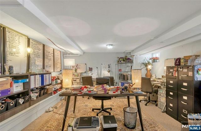 28 Turners Lake Drive, Mahwah, NJ 07430