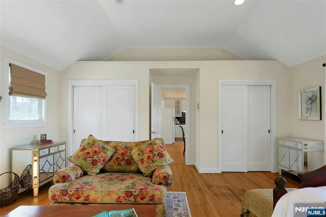 28 Turners Lake Drive, Mahwah, NJ 07430