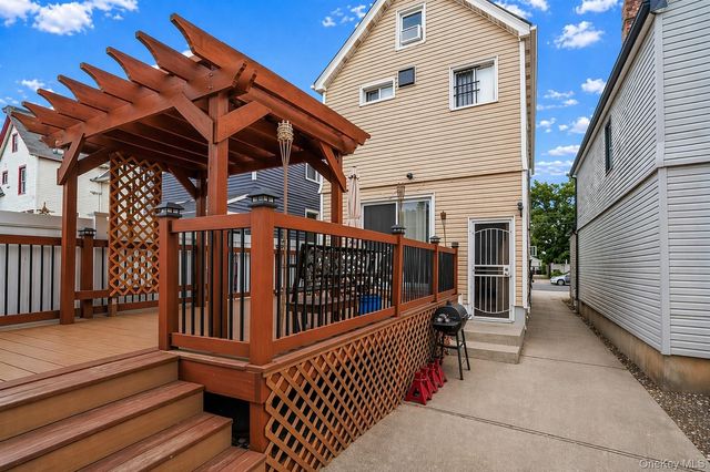 88-44 202nd Street, Hollis, NY 11423