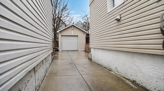 88-44 202nd Street, Hollis, NY 11423
