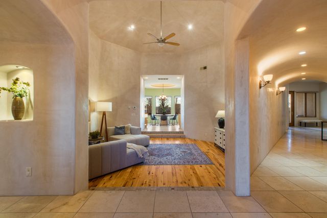 9306 Dana Court NE, Albuquerque, NM 87122