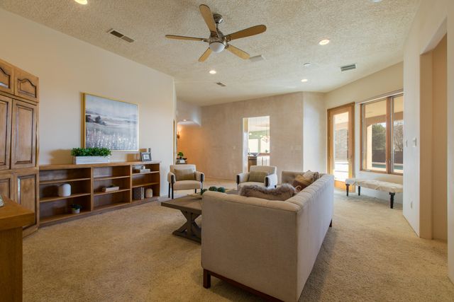 9306 Dana Court NE, Albuquerque, NM 87122