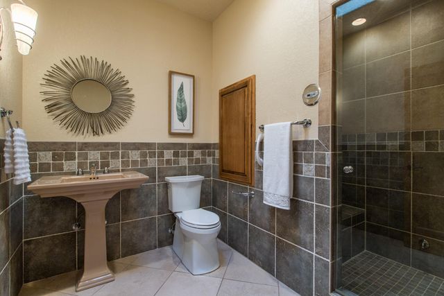 9306 Dana Court NE, Albuquerque, NM 87122