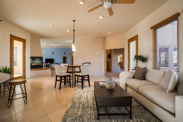 9306 Dana Court NE, Albuquerque, NM 87122