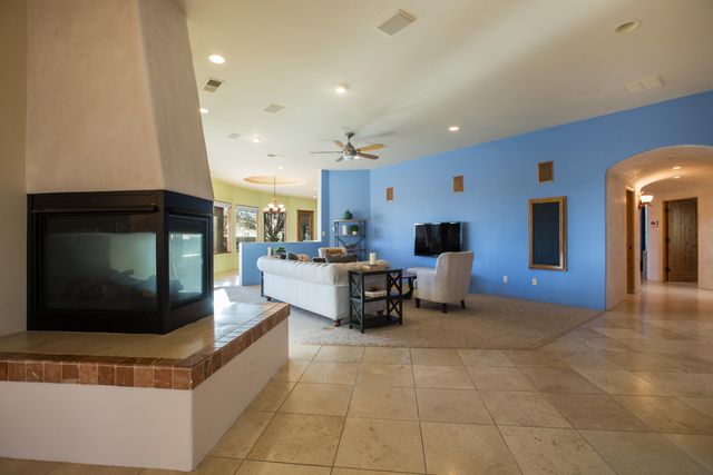 9306 Dana Court NE, Albuquerque, NM 87122