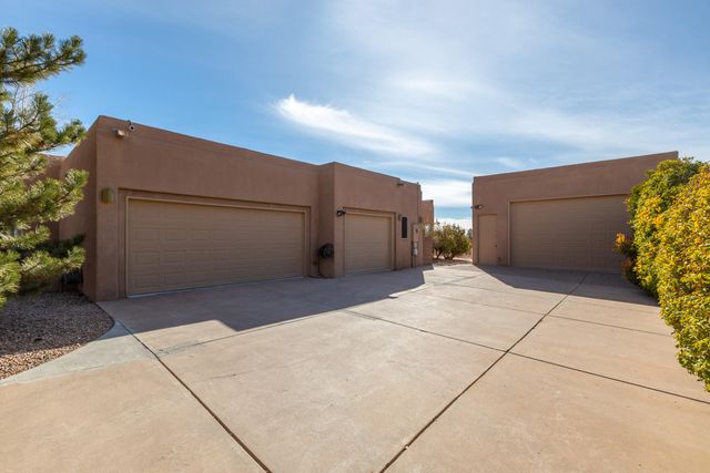 9306 Dana Court NE, Albuquerque, NM 87122