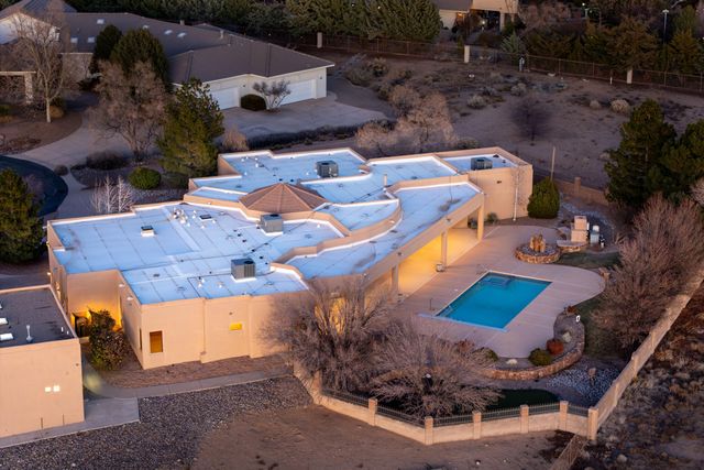 9306 Dana Court NE, Albuquerque, NM 87122