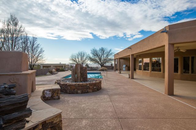 9306 Dana Court NE, Albuquerque, NM 87122